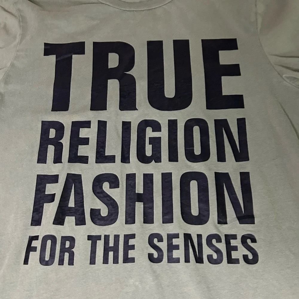 𝅺True Religion Fashion For Senses Tee • Used • Size: Medium​